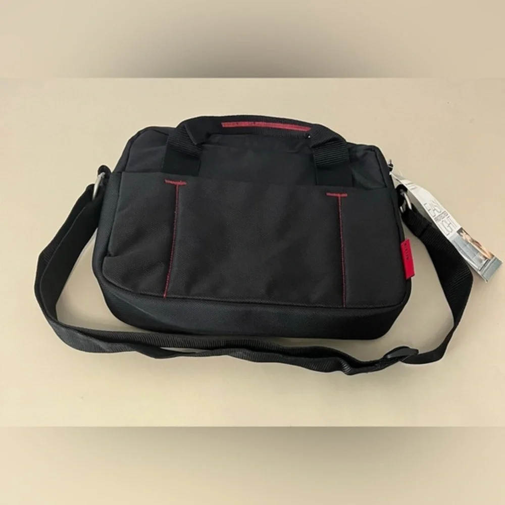 Belkin Top Load messenger laptop bag